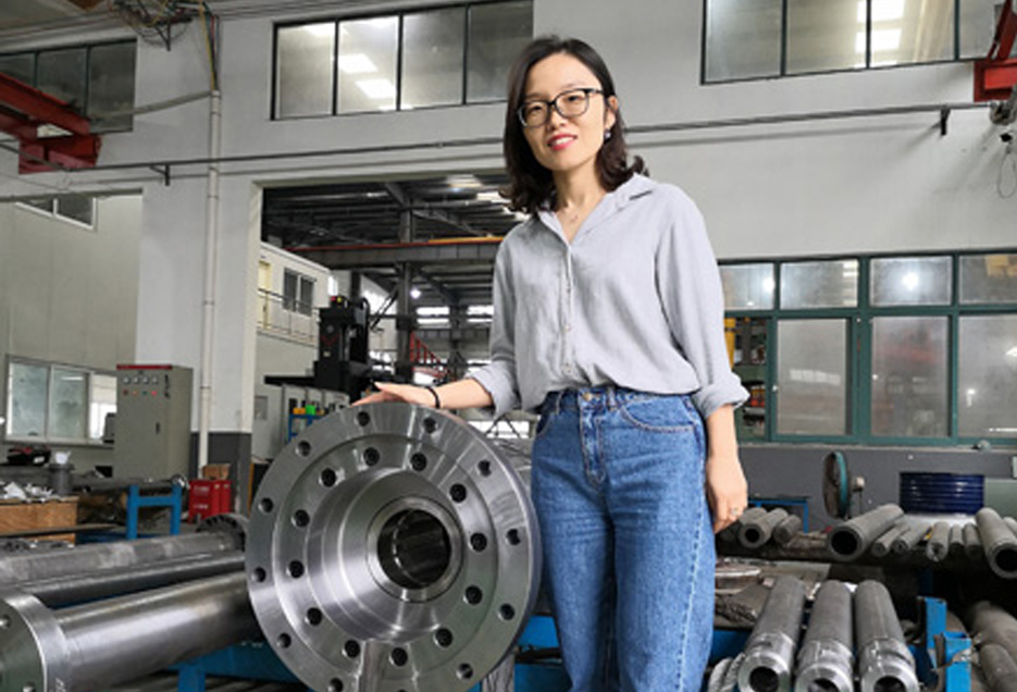 EJS தொழிலாளர் விடுமுறையைக் கொண்டாடுகிறது