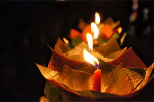 இன்று யாரைப் பற்றி நினைக்கிறீர்கள்?